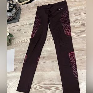 Nike mid-rise leggings